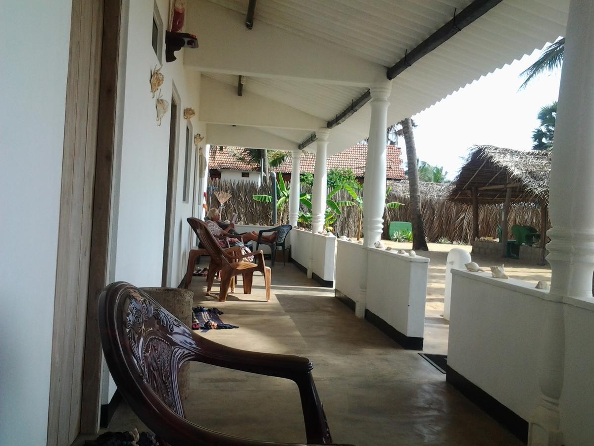 Dolphinchilling Hotel Alankuda Ngoại thất bức ảnh