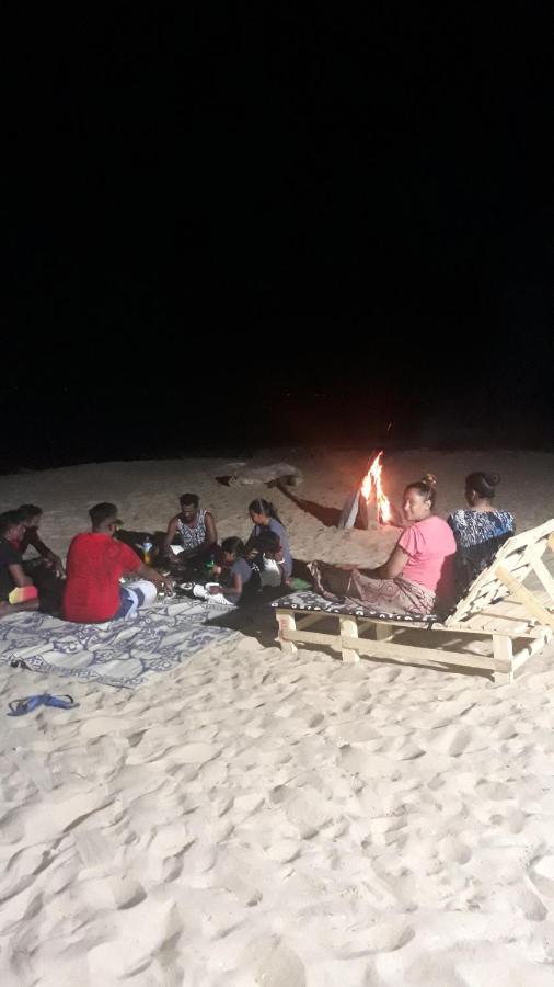 Dolphinchilling Hotel Alankuda Ngoại thất bức ảnh