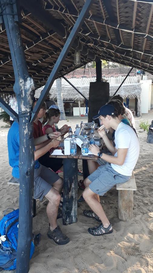 Dolphinchilling Hotel Alankuda Ngoại thất bức ảnh